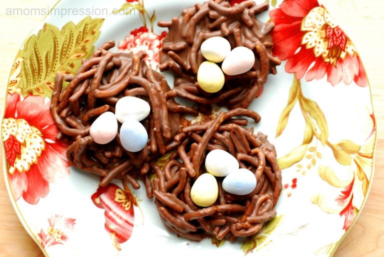 Adorable and Easy No Bake Chow Mein Noodle Birds Nest Cookies