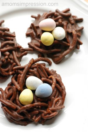 Adorable and Easy No Bake Chow Mein Noodle Birds Nest Cookies