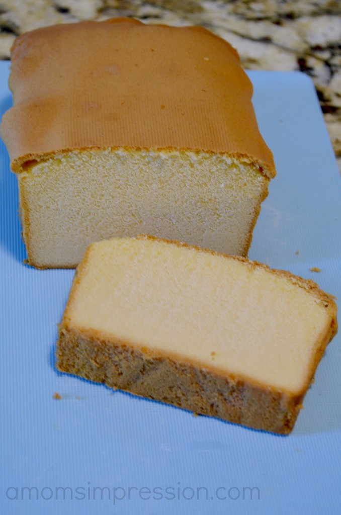 Sliced pound cake
