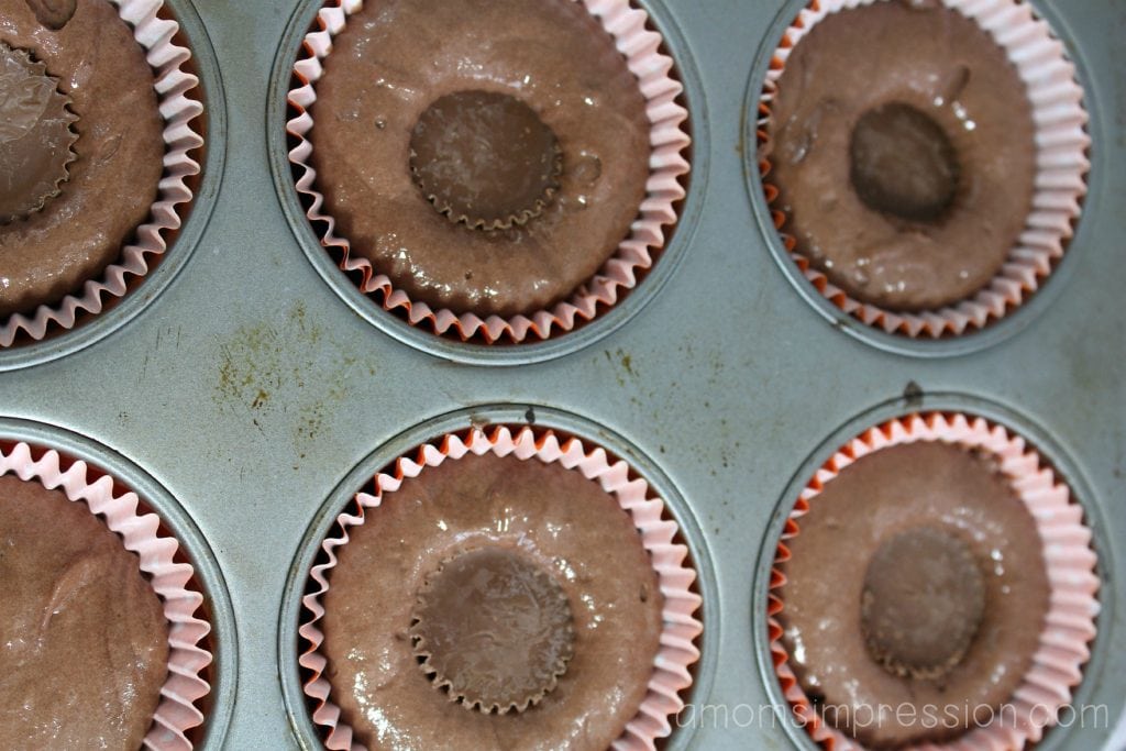 Chocolate Peanut Butter Cup Cupcakes