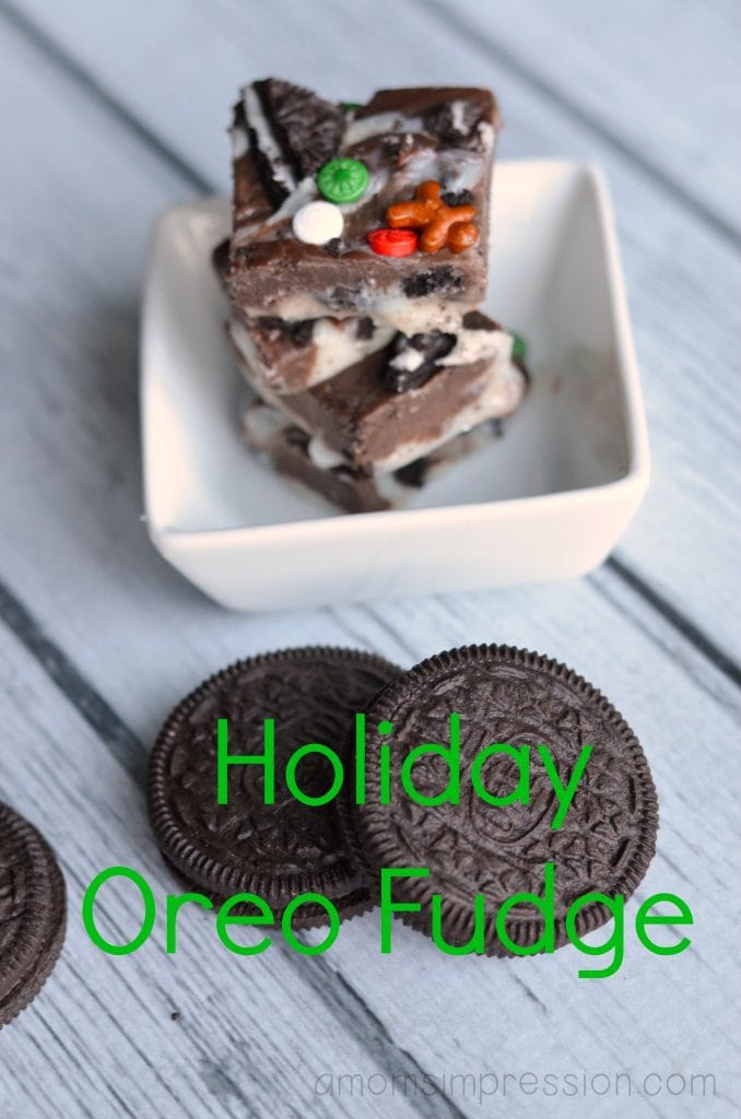 Treat yourself with this 5 minute holiday oreo fudge recipe - you will not regret it! These Christmas treats are a huge hit with anyone who loves fudge!