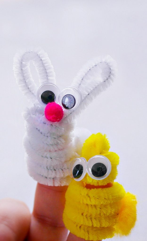 Easter Craft Idea: Pipe Cleaner Finger Puppets