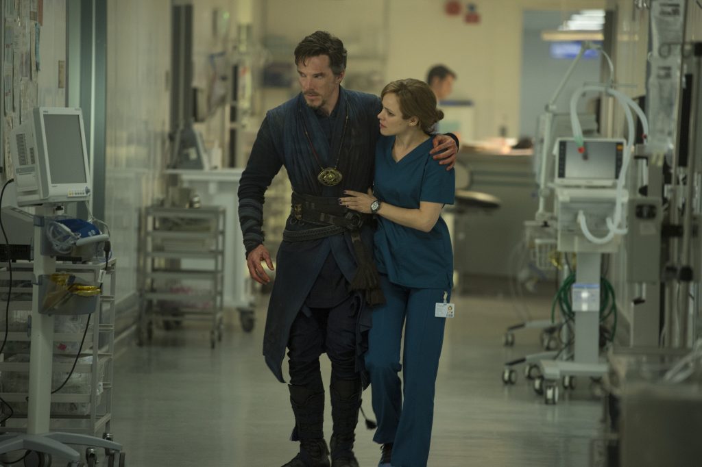 Marvel's DOCTOR STRANGE L to R: Doctor Stephen Strange (Benedict Cumberbatch) and Christine Palmer (Rachel McAdams) Photo Credit: Jay Maidment ©2016 Marvel. All Rights Reserved.