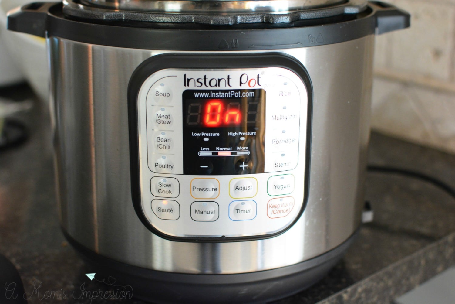 This Instant Pot size is 6 quarts and it works great for me and my family!