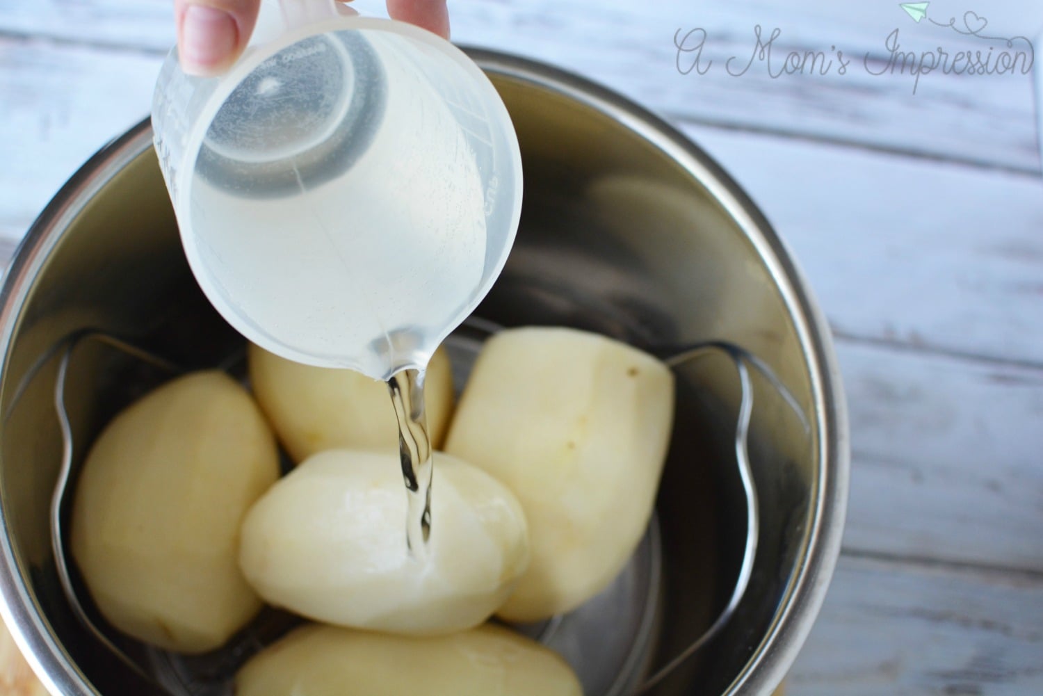 What Size Instant Pot would you need for these potatoes? Read on to find out!