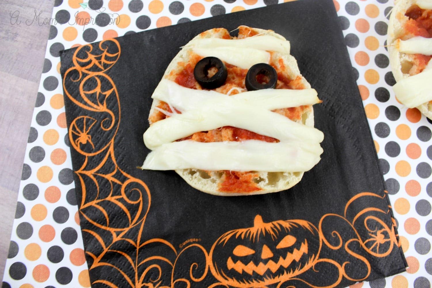 Super Simple Halloween Mummy Pizza Recipe