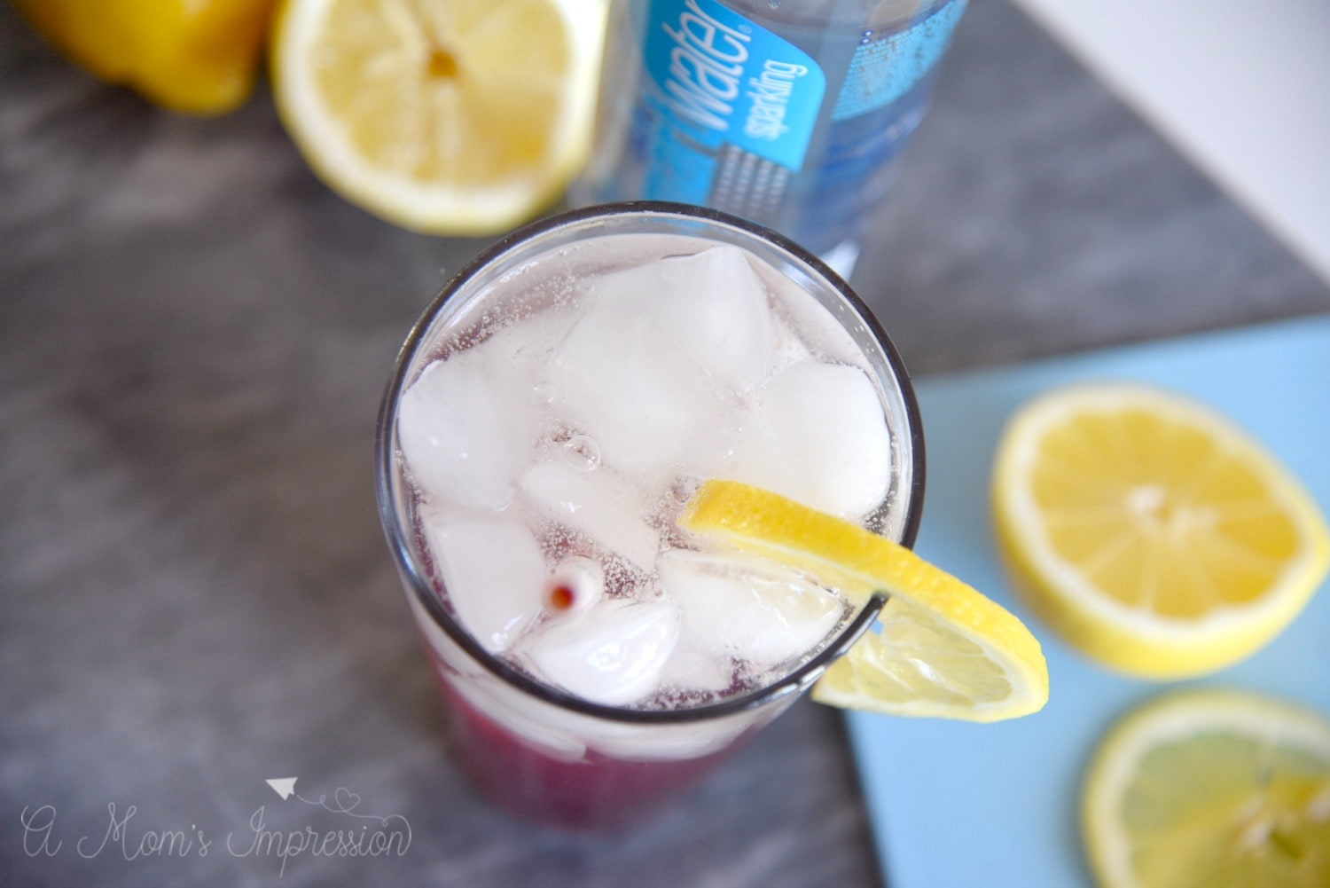 sparkling pomegranate lemonade