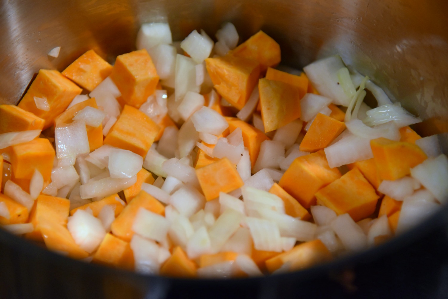 Sweet potato chili soup