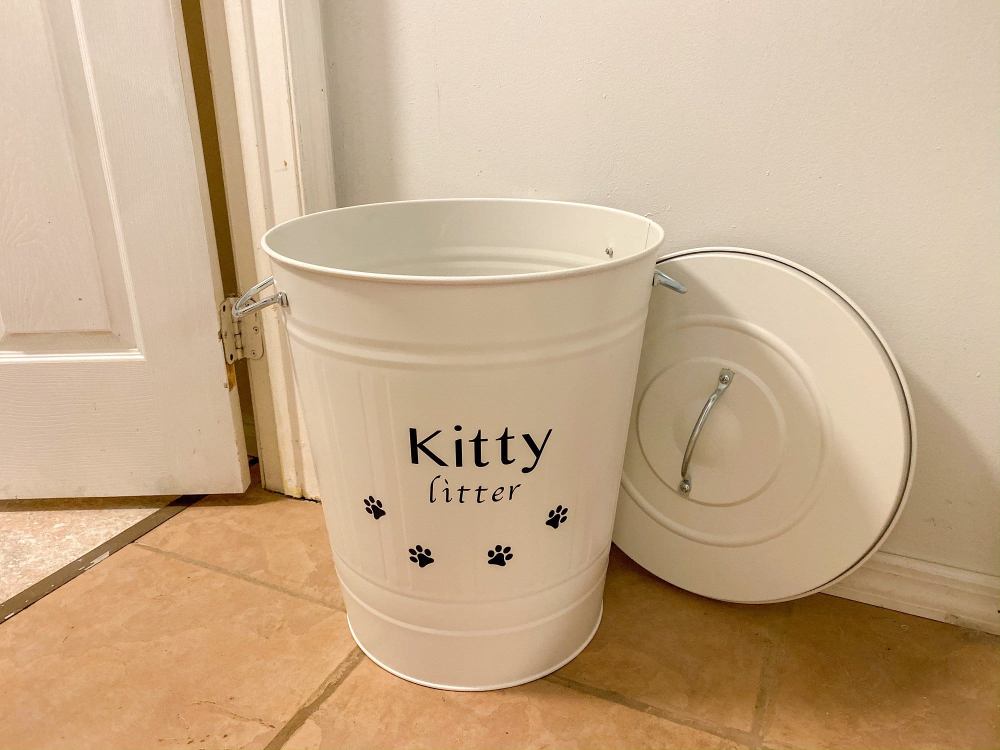 cricut-project-cat-litter-storage-container-14