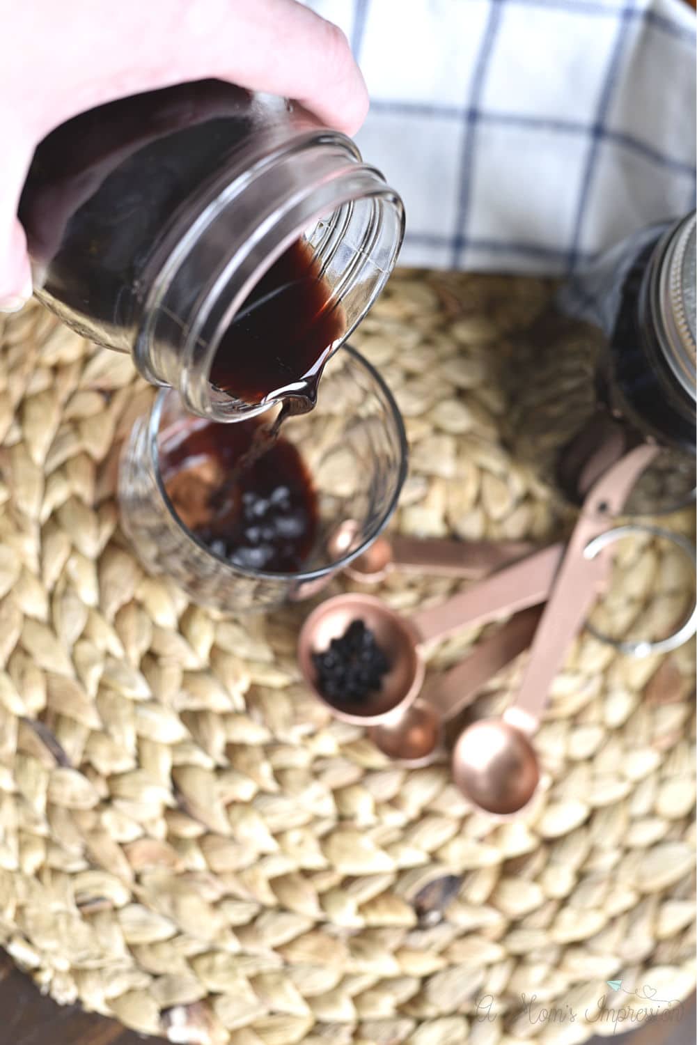 homemade elderberry syrup