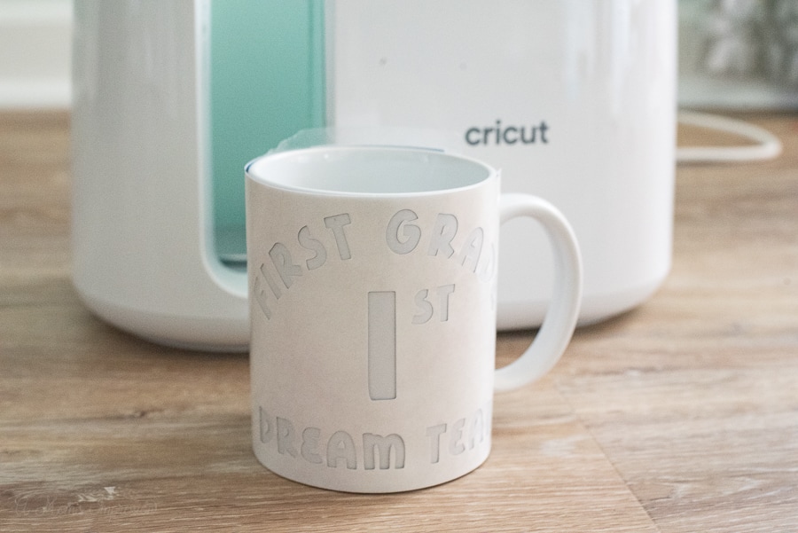 Easy Cricut Craft: Holiday Gift Mugs - Dash Of Evans